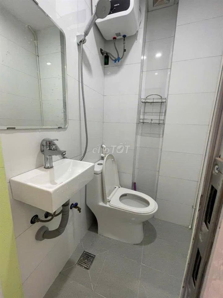 Nhà nguyên căn 5 tầng chính chủ