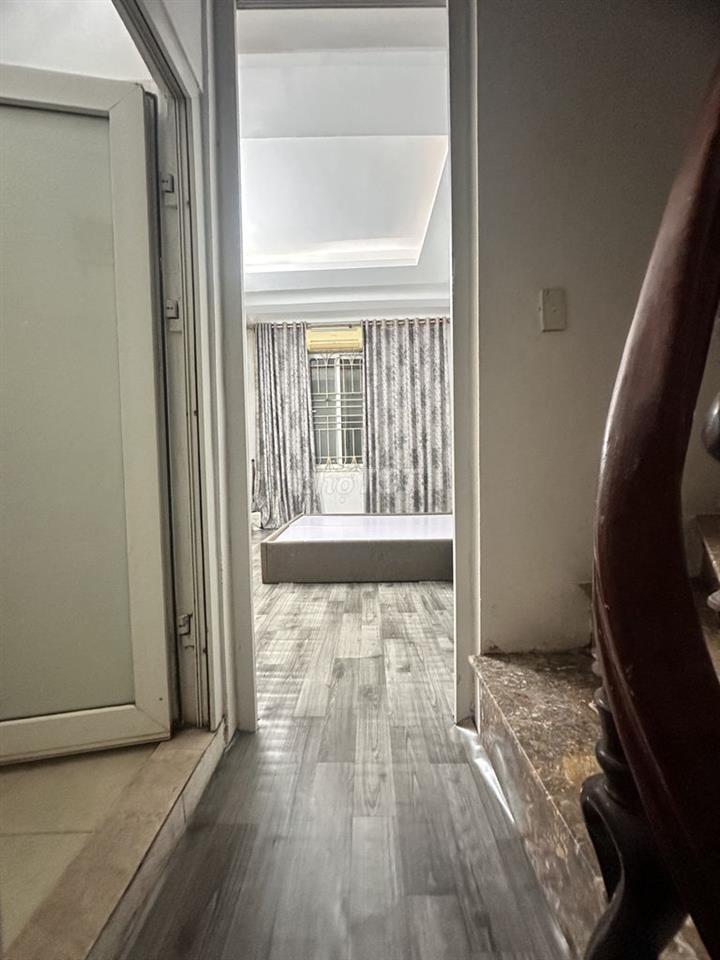 Nhà ngõ 255 lĩnh Nam