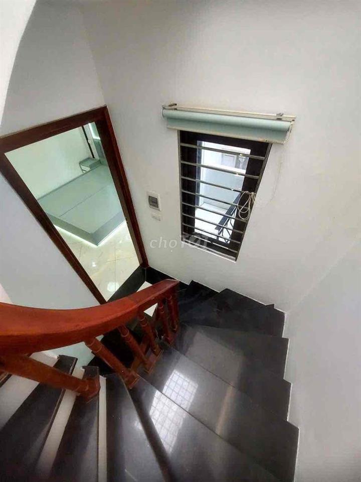 Cho Thuê Nguyên Căn 5 tầng, 3 PN, 4VS full nội thất, lh ***