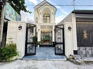Nhà ở mới xây, full nội thất, gần chợ bắp và Toà Thánh Tây Ninh 500m