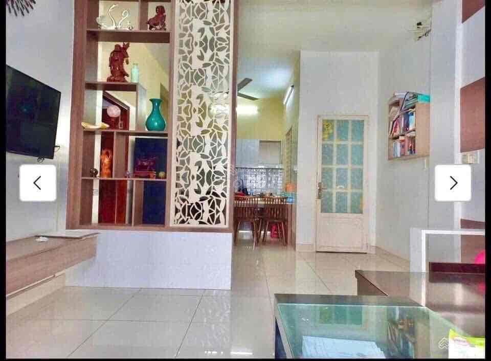 Căn hộ 80m2, shr, cc D2, p7q8
