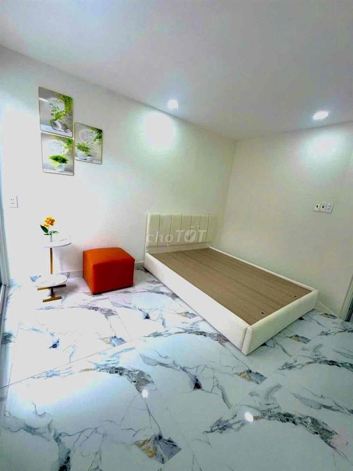 Bán nhà 4 tầng Âu Dương Lân Q8, 2PN Master+Sân thượng, Hoàn công đủ