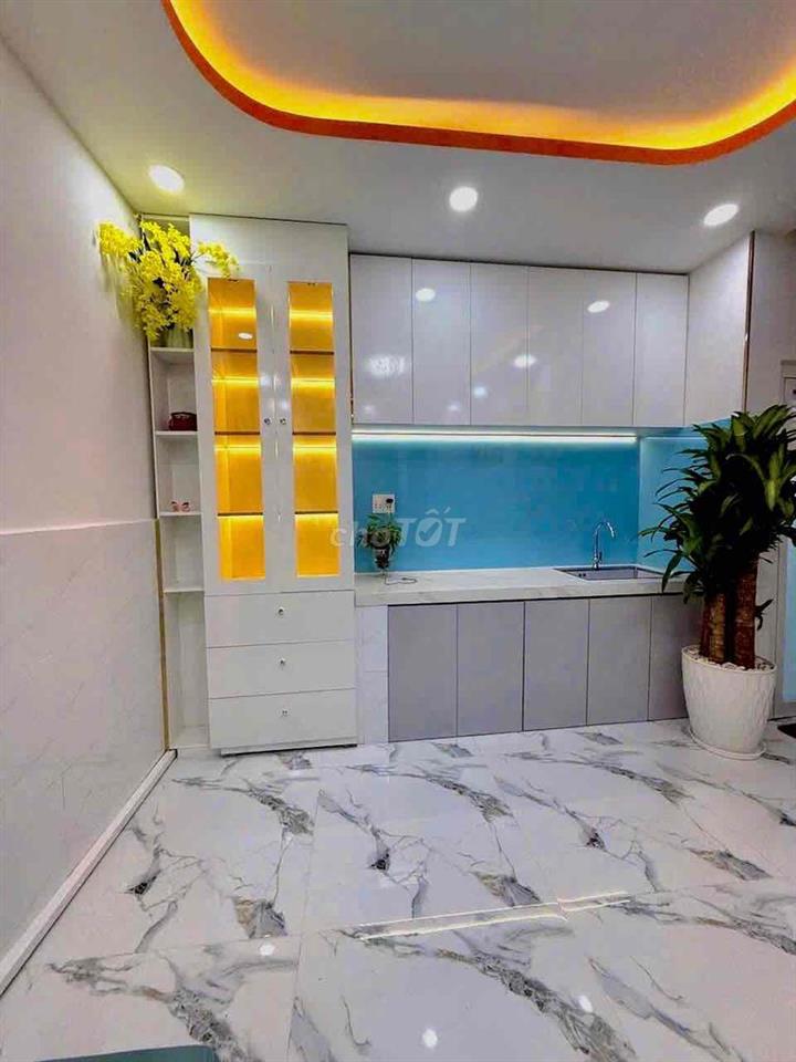 Bán nhà 4 tầng Âu Dương Lân Q8, 2PN Master+Sân thượng, Hoàn công đủ