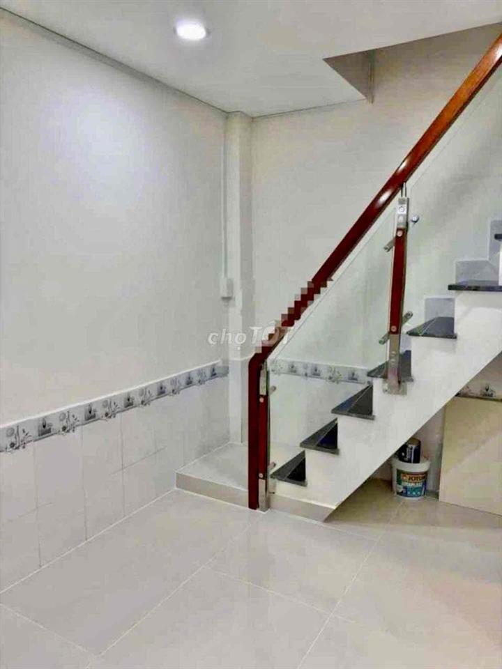 CHỈ HƠN 1 TỶ, SHR, NHÀ MỚI Q8, KO NGẬP