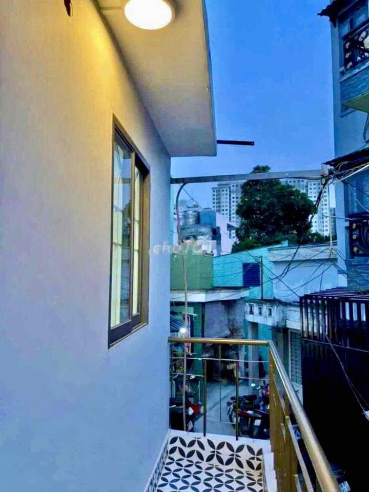CHỈ HƠN 1 TỶ, SHR, NHÀ MỚI Q8, KO NGẬP