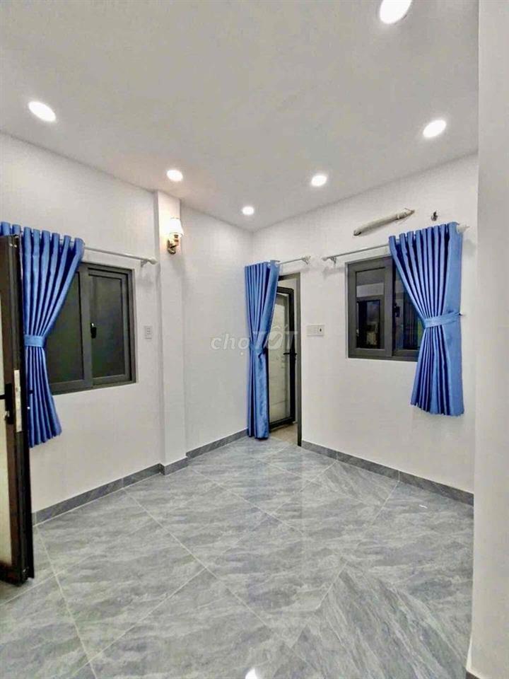 NHÀ MỚI ĐẸP ĐƯỜNG NGUYỄN DUY - NGAY CẦU CHÀ VÀ