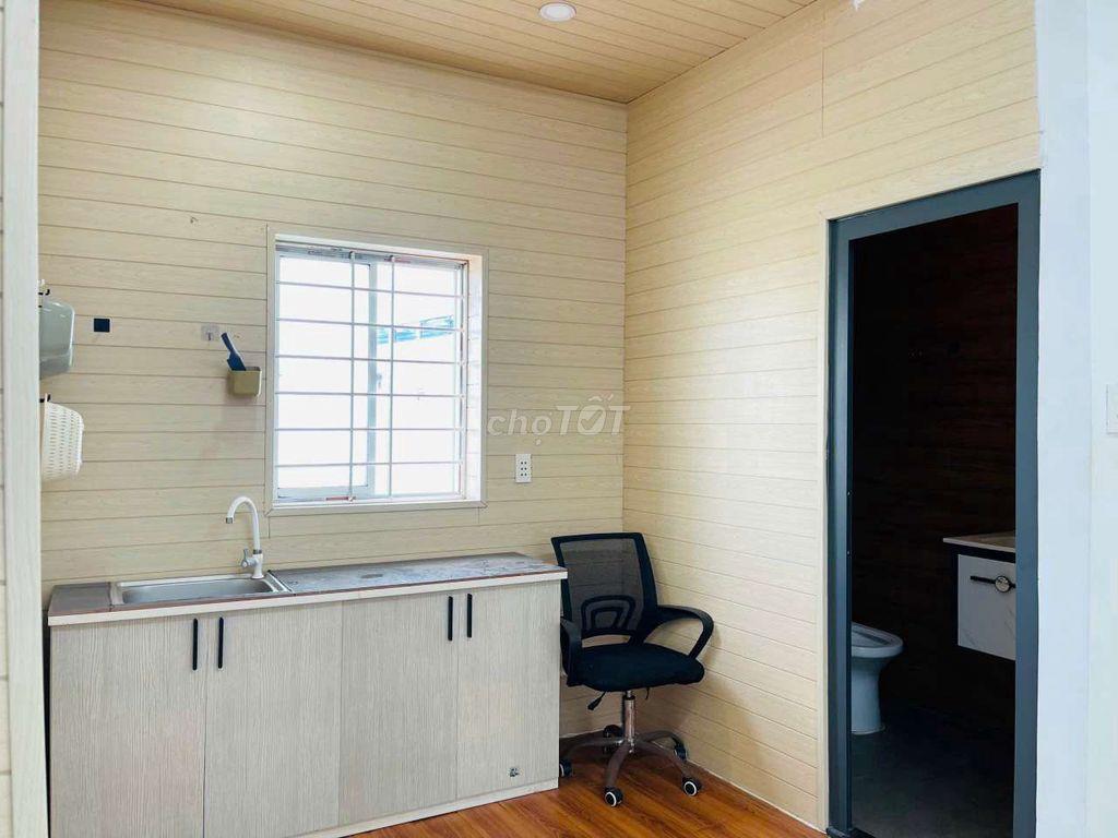 Phòng đầy đủ tiện nghi 20m2 gần ĐH FPT, GTVT