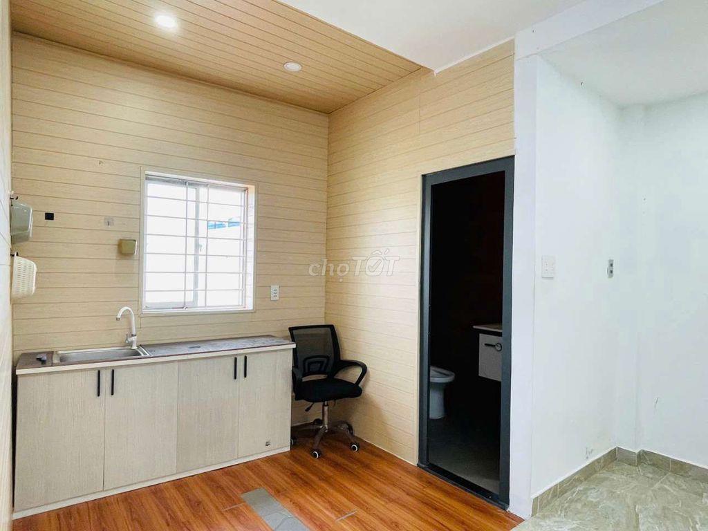 Phòng đầy đủ tiện nghi 20m2 gần ĐH FPT, GTVT