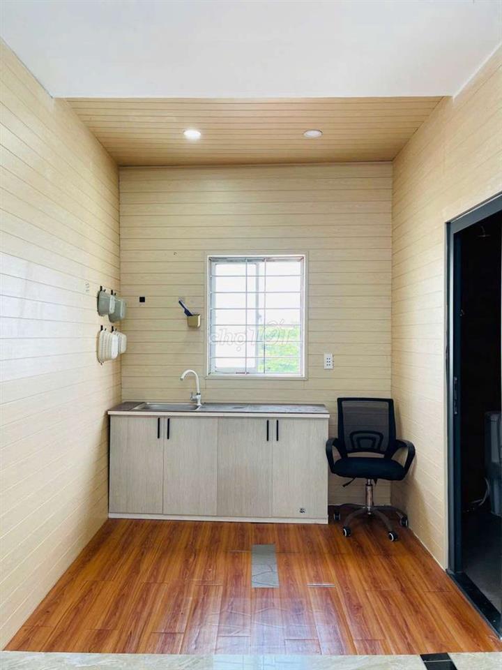 Phòng đầy đủ tiện nghi 20m2 gần ĐH FPT, GTVT
