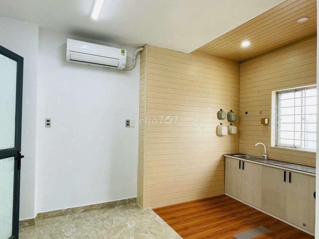 Phòng đầy đủ tiện nghi 20m2 gần ĐH FPT, GTVT