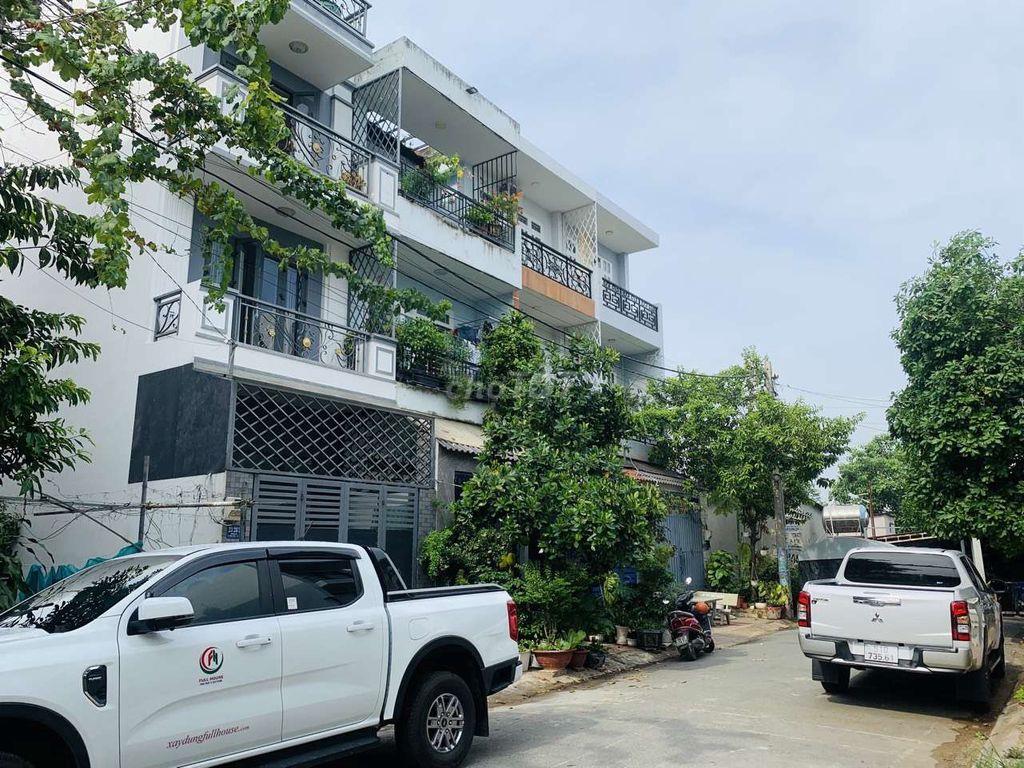 Phòng đầy đủ tiện nghi 20m2 gần ĐH FPT, GTVT