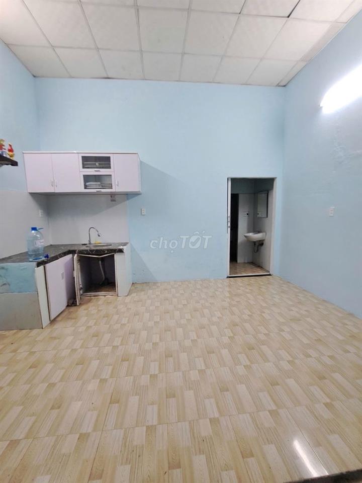 Phòng trọ mới ngay trung tâm, thoáng mát