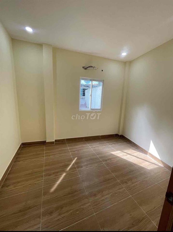 [ Chính Chủ ] Cho Thuê Nhà Hẻm Đoàn Văn Bơ , Quận 4