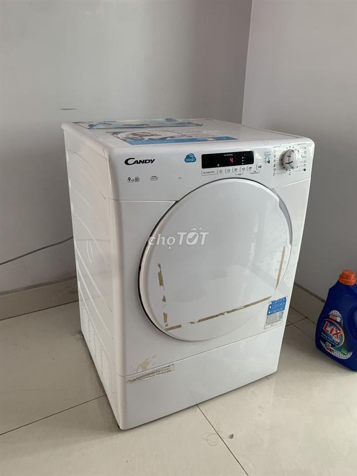 Cho thuê phòng đẹp, trung tâm quận Tân Phú, có chổ đậu xe hơi