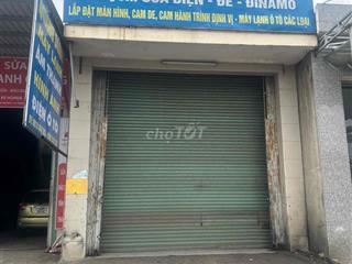 Nhà cần bán gấp mặt tiền QL1A, gần KCN, trường học, bệnh viện, …