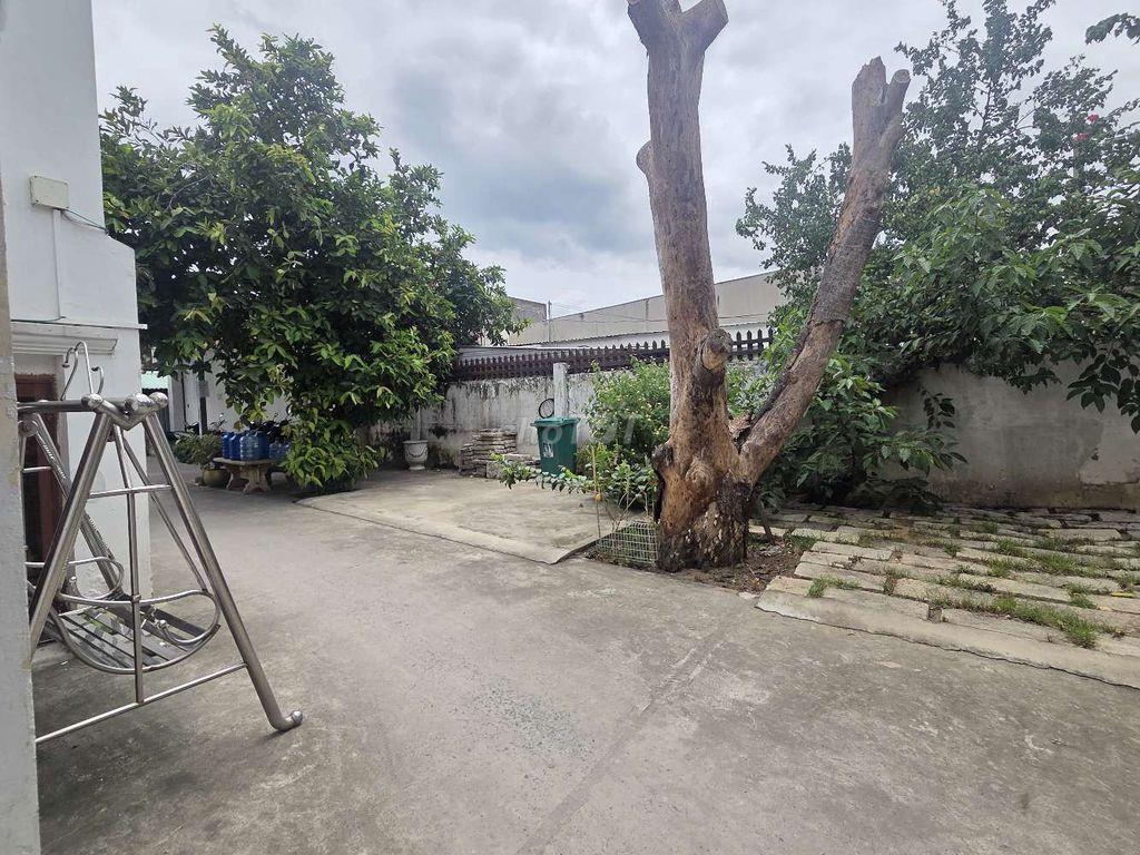 Mặt bằng cho thuê 350m2 có biệt thự nguyên căn 2 phòng ngủ