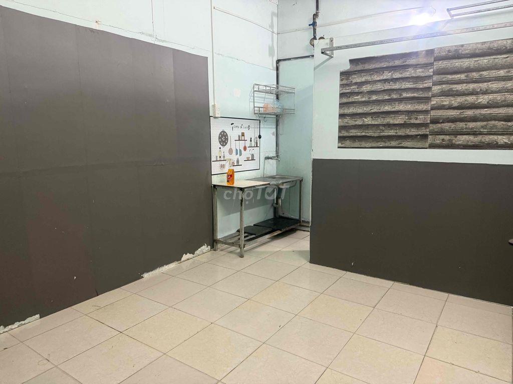 Cho thuê phòng trọ gần CĐ Kinh Tế Đối Ngoại khu D chỉ 1,7tr/ tháng