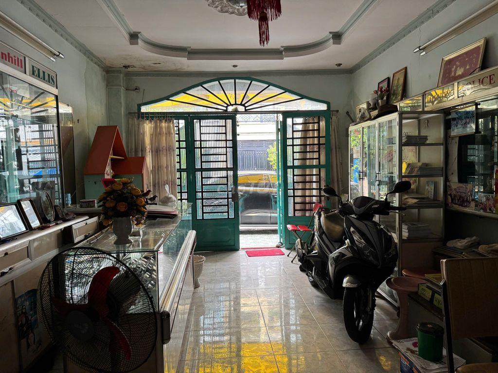 Bán nhà MT Đường số 5 Phước Bình ngay gần Đại Lộ 2 giá chỉ 9 tỷ TL