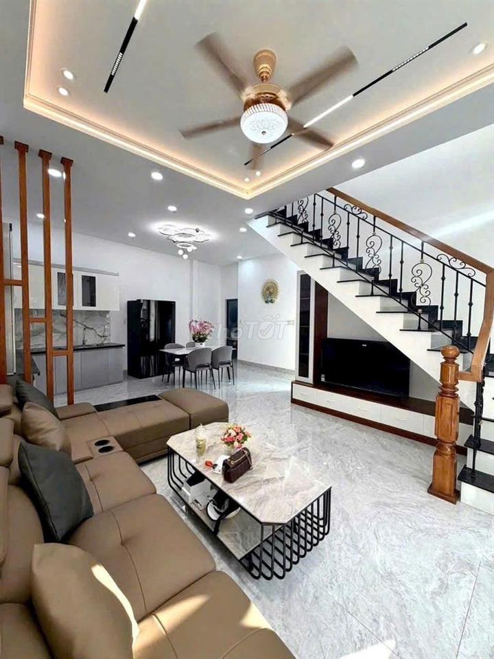 BIỆT THỰ GẦN ĐỒNG KHỞI – 400 TRIỆU NHẬN NHÀ, TẶNG FULL NỘI THẤT