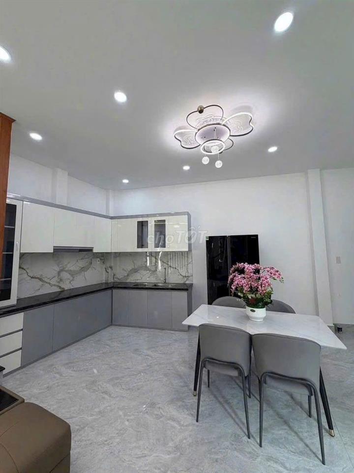 BIỆT THỰ GẦN ĐỒNG KHỞI – 400 TRIỆU NHẬN NHÀ, TẶNG FULL NỘI THẤT