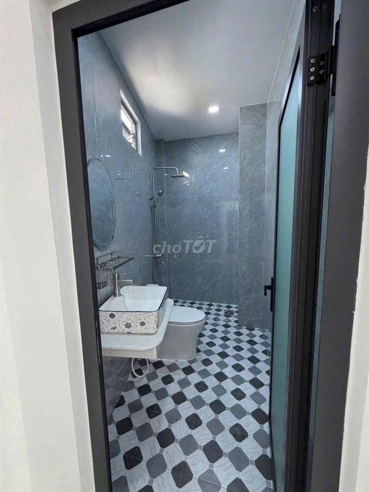 BIỆT THỰ GẦN ĐỒNG KHỞI – 400 TRIỆU NHẬN NHÀ, TẶNG FULL NỘI THẤT