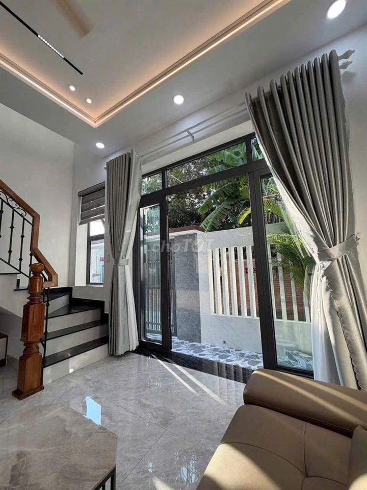 BIỆT THỰ GẦN ĐỒNG KHỞI – 400 TRIỆU NHẬN NHÀ, TẶNG FULL NỘI THẤT