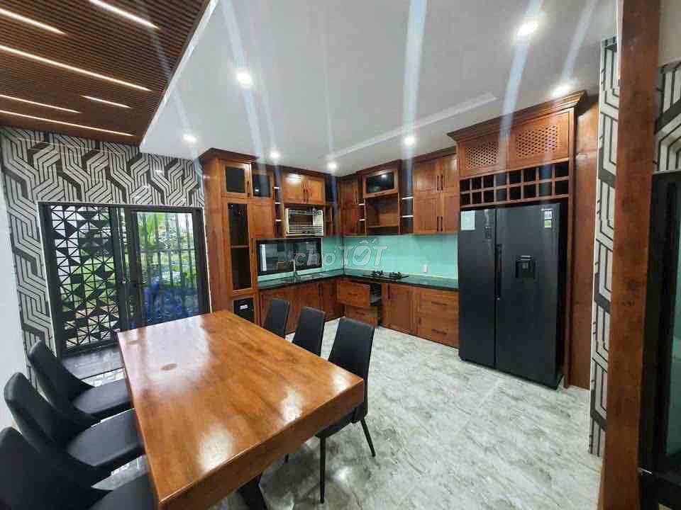 chính chủ cần bán căn nhà  hoà xuân th phố đà nẳng