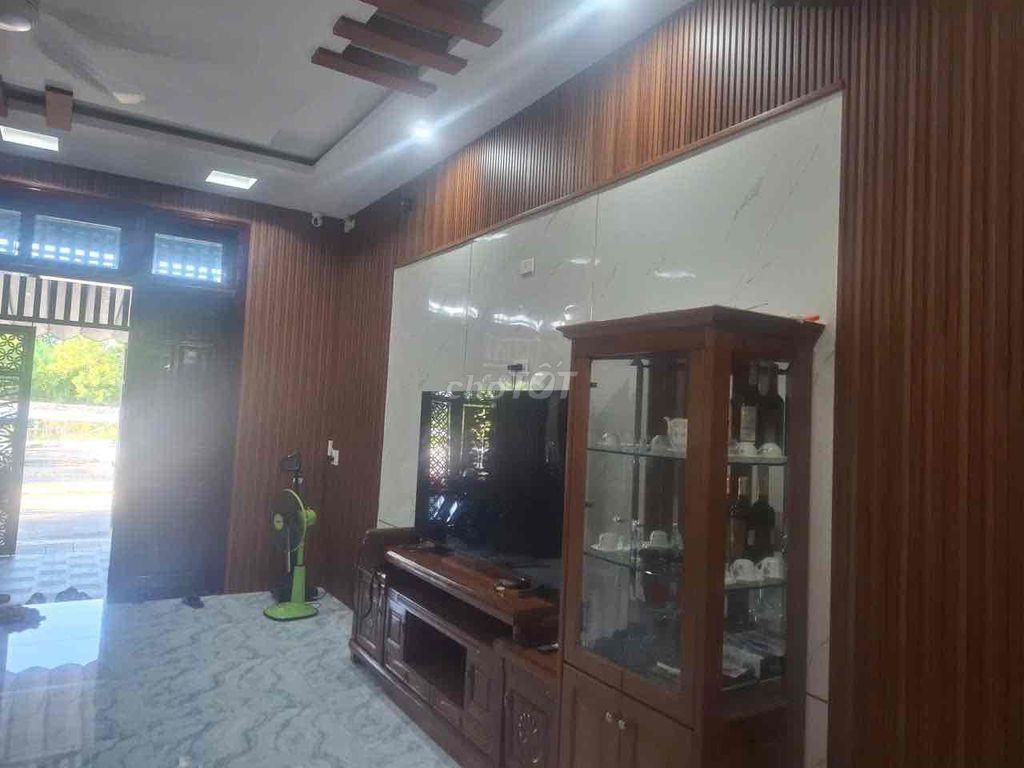 chính chủ gơur bán căn  nhà 3 tầng hoà xuân   thành phố đà nẳng