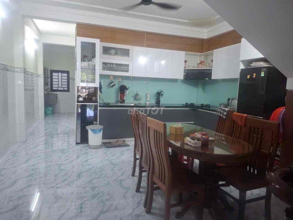 chính chủ gơur bán căn  nhà 3 tầng hoà xuân   thành phố đà nẳng