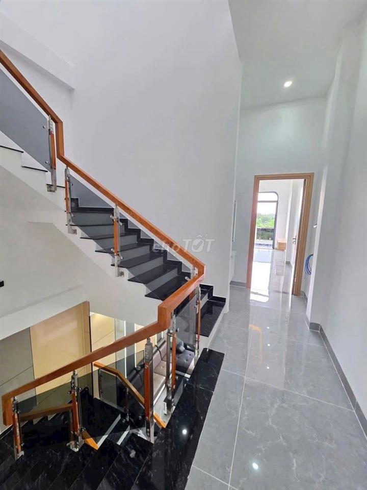 Bán nhà 1 trợt 1 lầu 2ty8 gần khu dân cư Đông An, Dĩ an