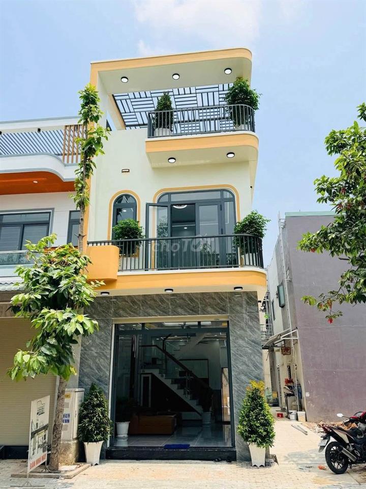 Bán gấp Nhà Tân Uyên 154m2 giá 1,8 tỷ