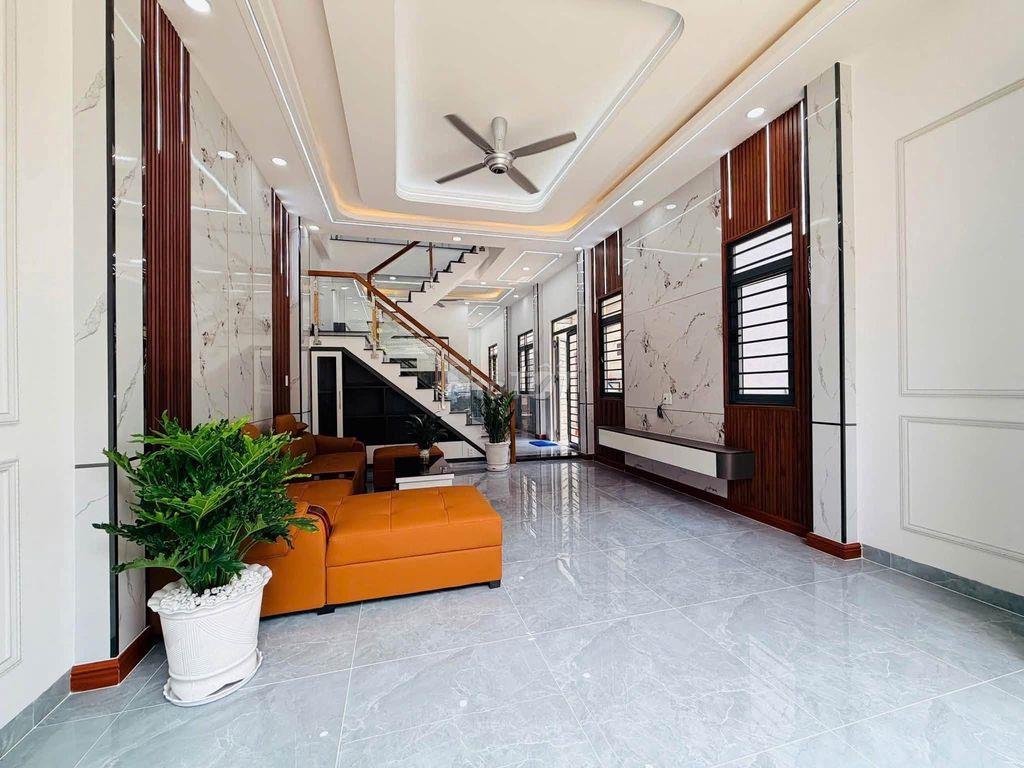 Bán gấp Nhà Tân Uyên 154m2 giá 1,8 tỷ