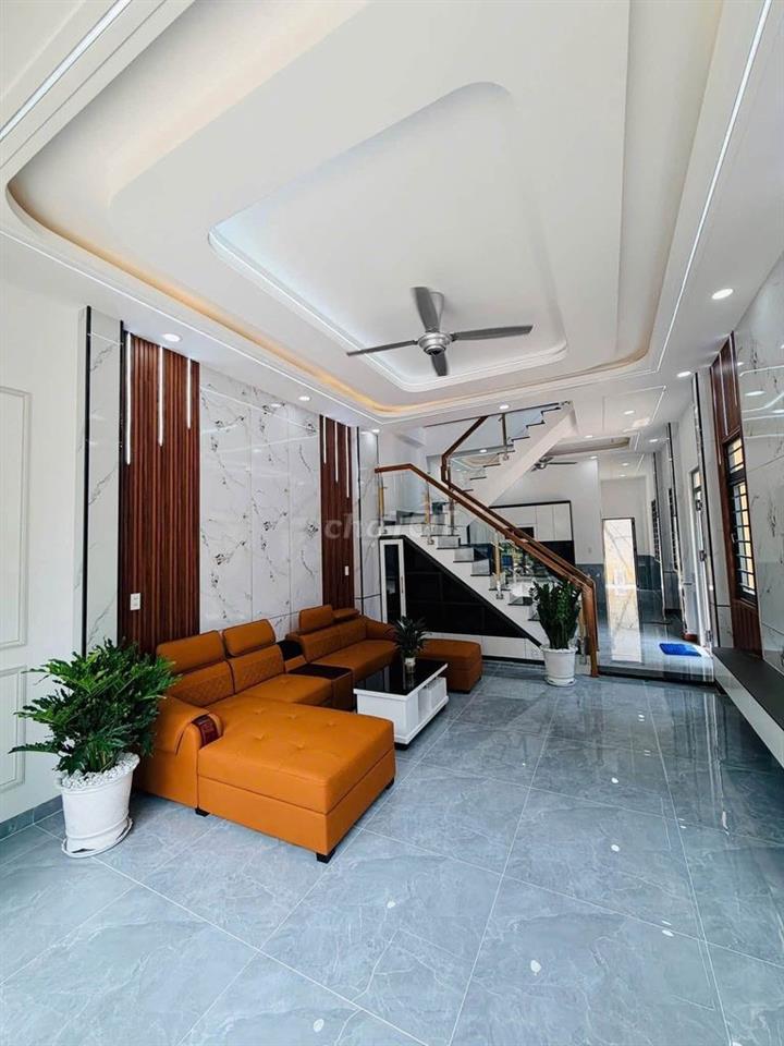 Bán gấp Nhà Tân Uyên 154m2 giá 1,8 tỷ