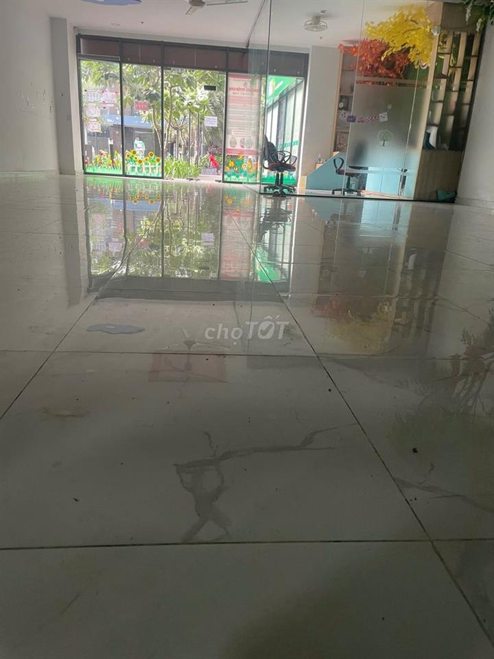 Cho thuê SHophouse 98m2, giá 18tr, Ngay vincomplaza
