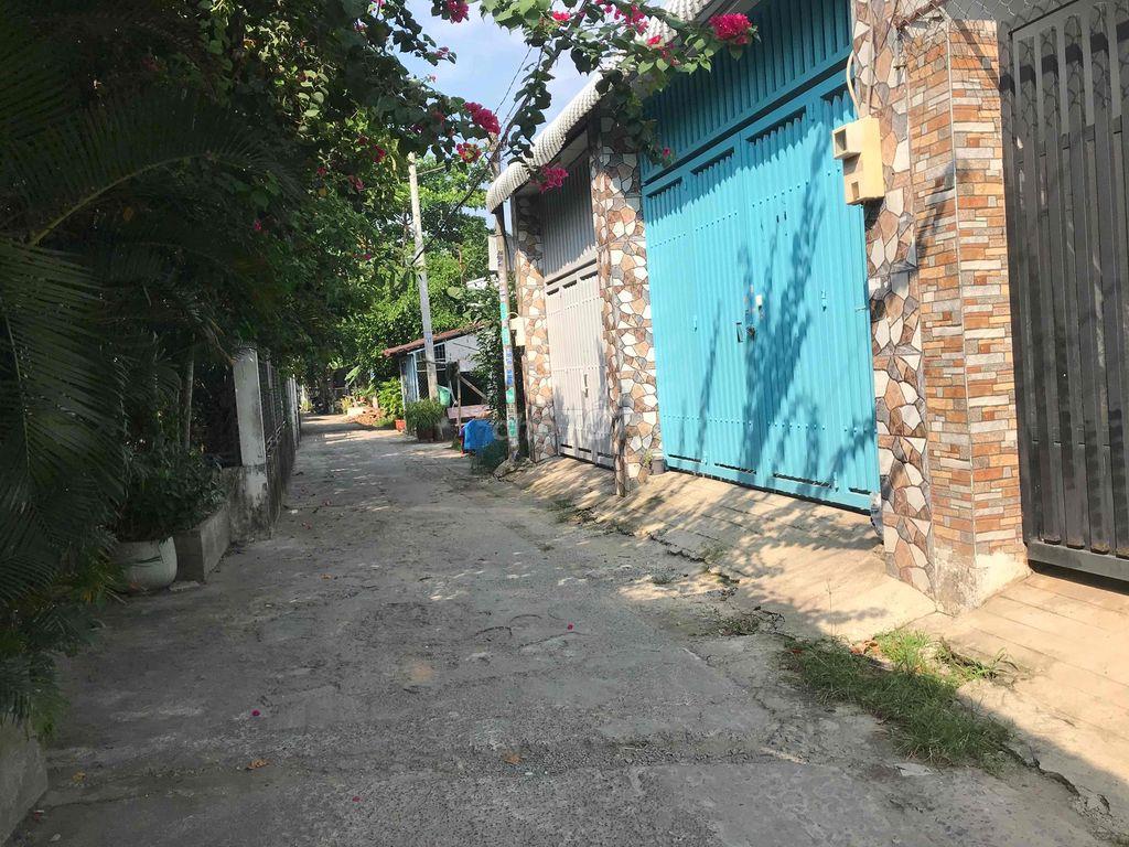 Bán đất trung tâm Hóc Môn