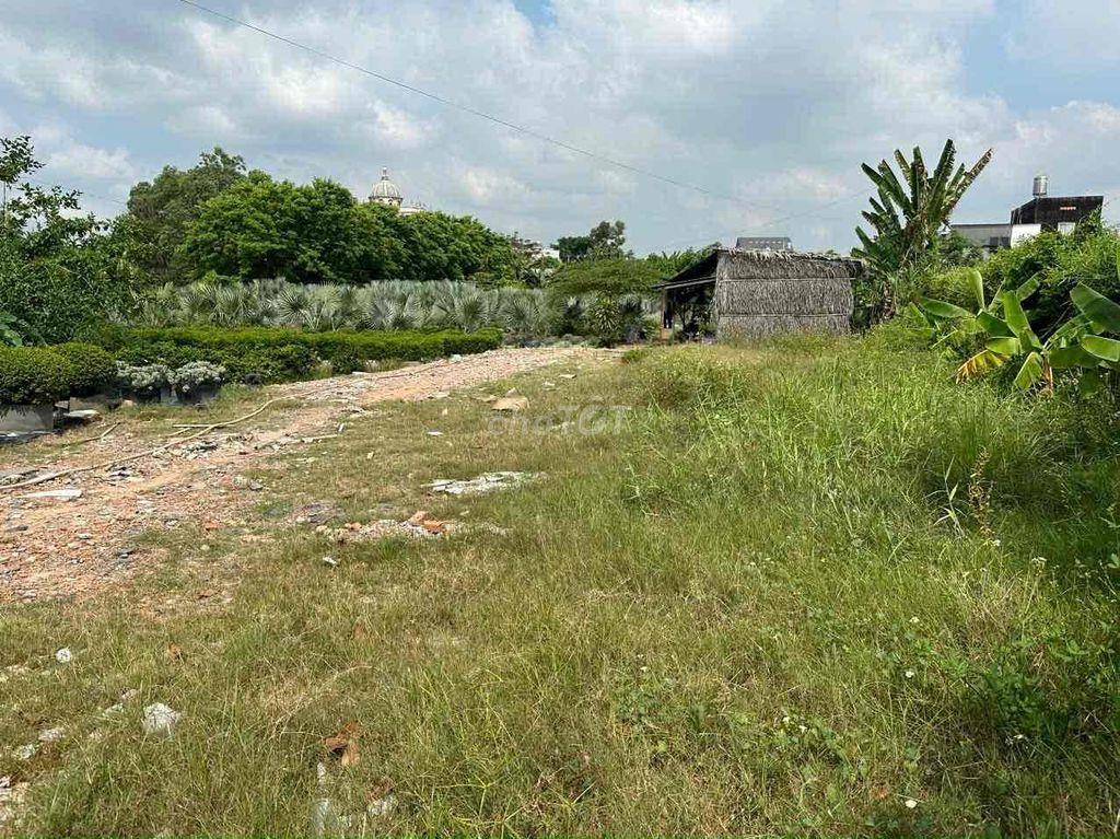 Bán đất trung tâm Hóc Môn