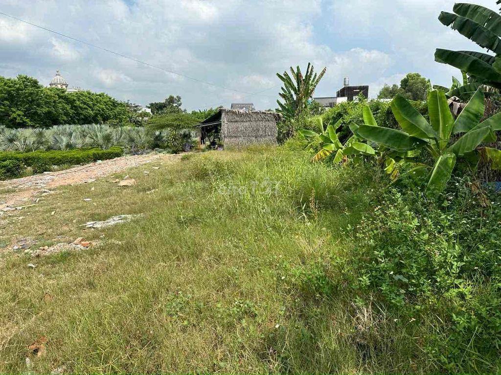 Bán đất trung tâm Hóc Môn