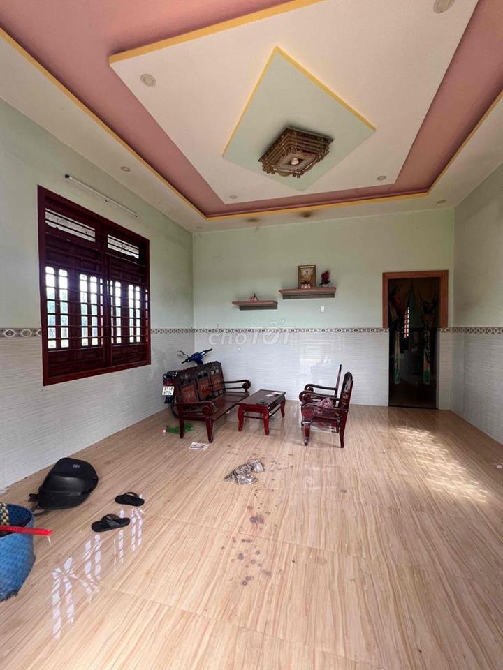 Kẹt tiền bán nhà Phú Giáo- HCM