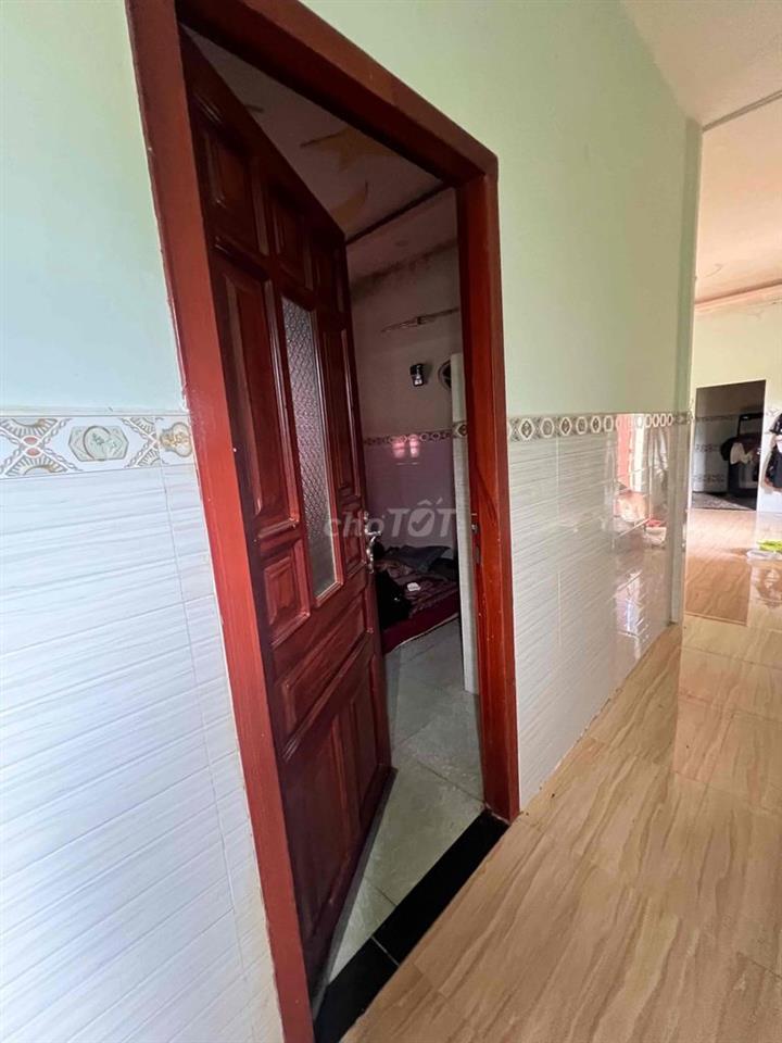 Kẹt tiền bán nhà Phú Giáo- HCM