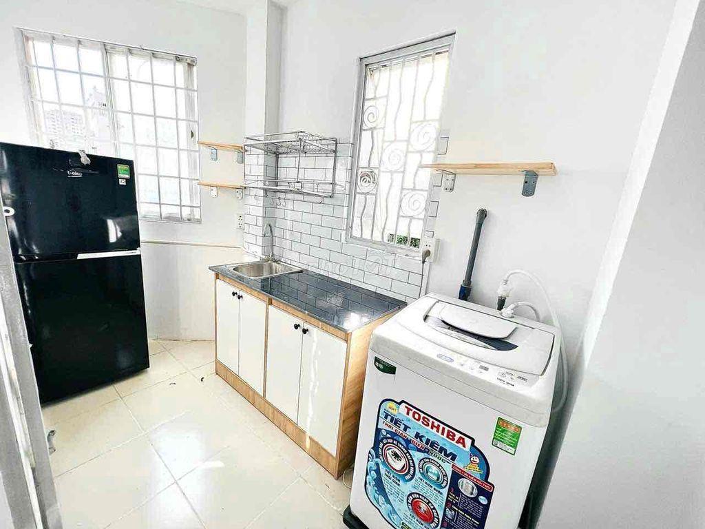 Trống sẵn phòng Full NT-CỬA SỔ TRỜI-Tách bếp-Trung tâm Bay