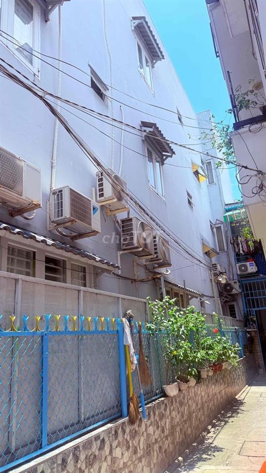 NHÀ MT HẺM NGUYỄN THỊ THẬP ĐỐI DIỆN CHỢ TÂN MỸ