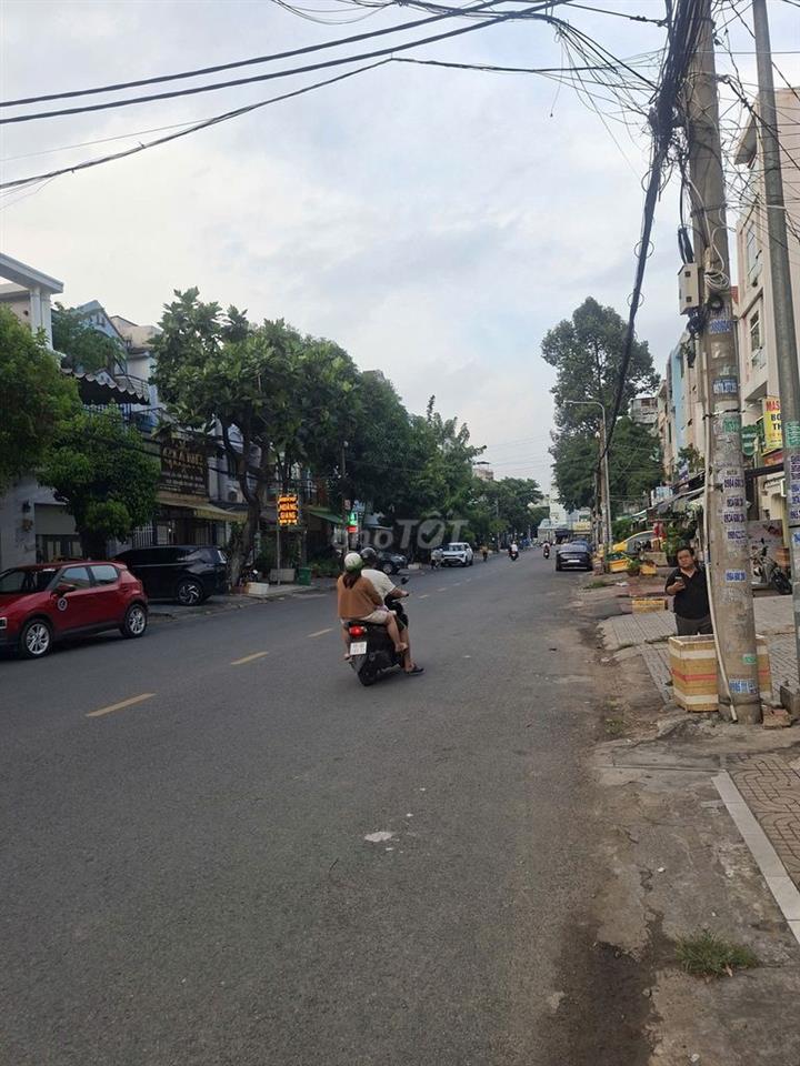 BÁN NHÀ CHÍNH CHỦ - 10,5 TỶ - 81M²