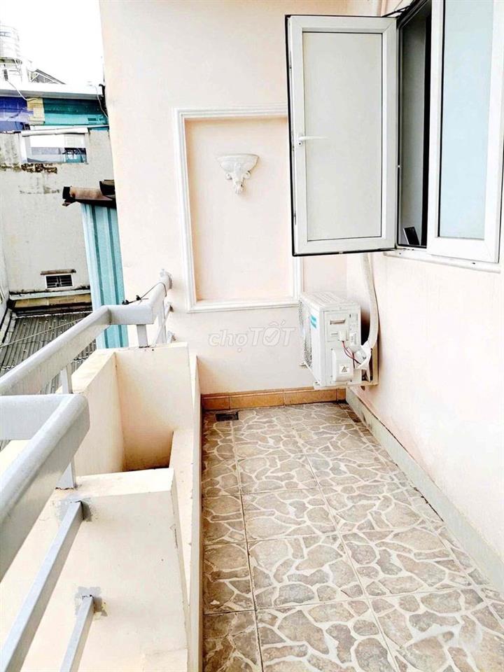 CĂN HỘ 1PN BAN CÔNG XEM PHÒNG 24/7 KÊNH TRƯỜNG SA THOÁNG MÁT