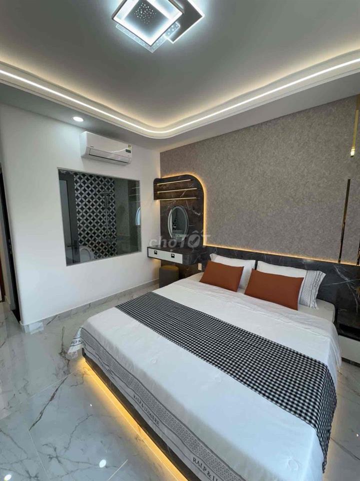 nhà phố mới xây full nội thất hẻm oto