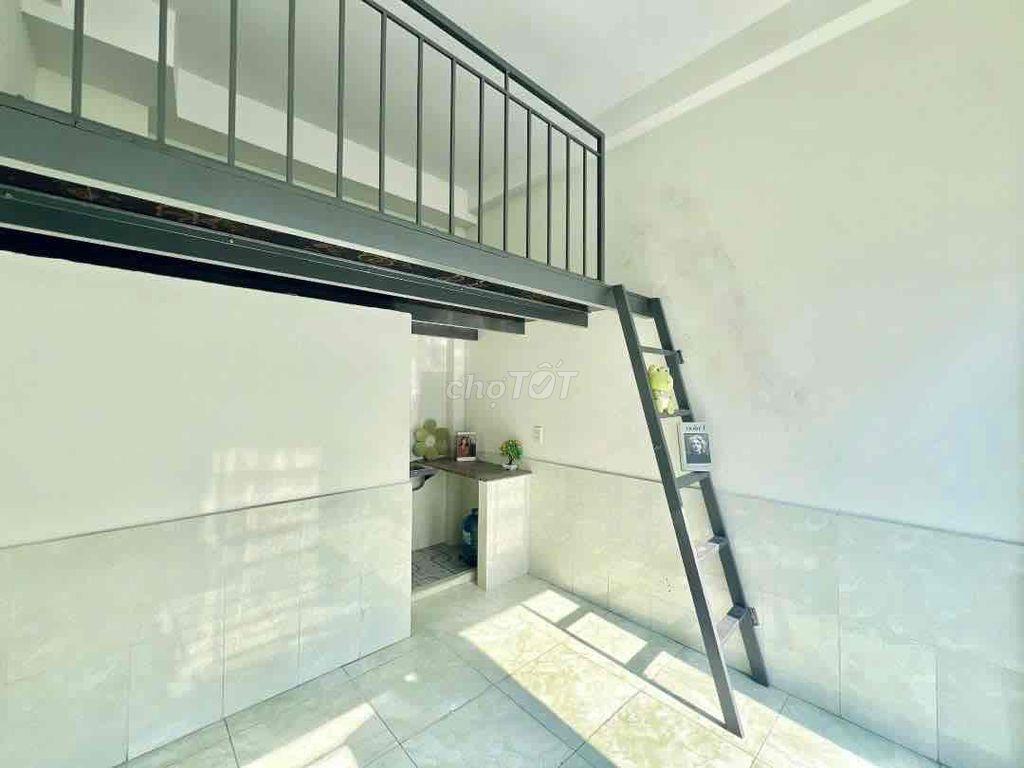 CHO THUÊ PHÒNG CÓ GÁC NGAY HƯƠNG LỘ 2 GẦN BỐN XÃ ĐI LẠI NHIỀU QUẬN