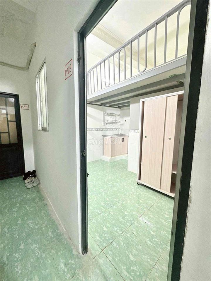 Cho Thuê Duplex Ngay Vòng Xoay Phú Lâm Gần Đại Học Mở