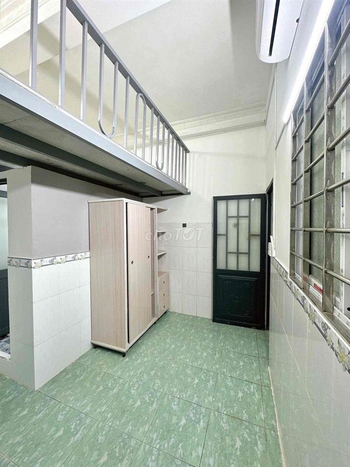 Cho Thuê Duplex Ngay Vòng Xoay Phú Lâm Gần Đại Học Mở