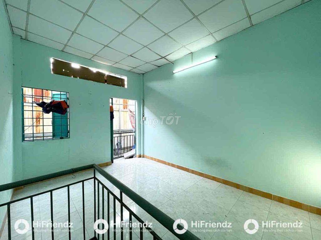 Cho Thuê Phòng Gác Rộng Ngay Luỹ Bán Bích, Đầm Sen, Q10, Bà Hom
