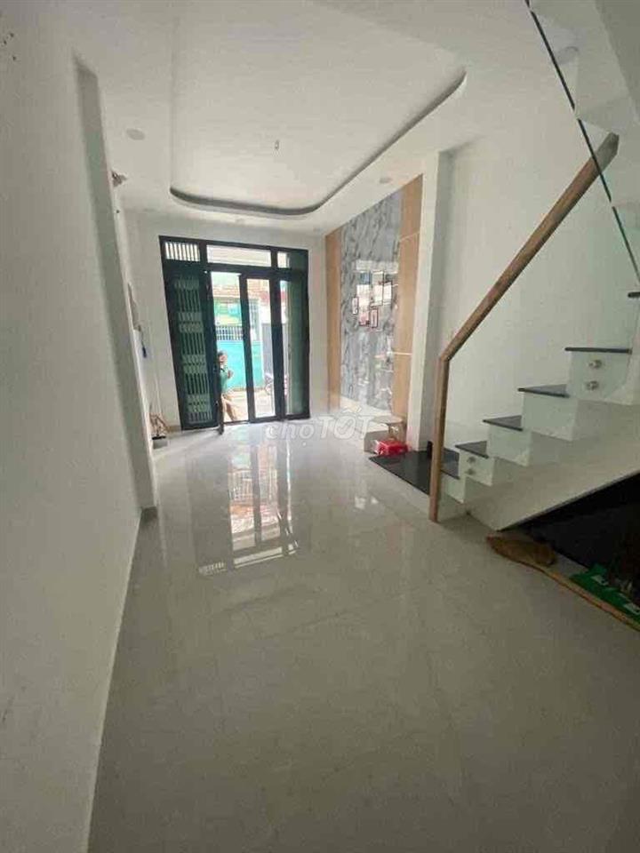 nhà nguyên căn gần vincom phan văn trị và chợ gò vấp