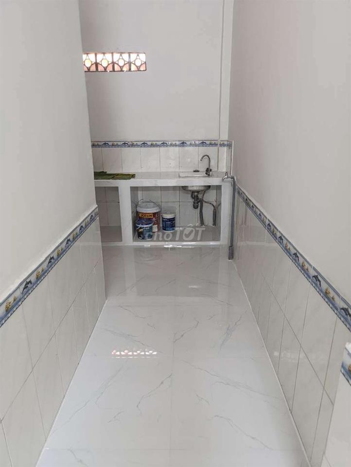 gần chợ gần trường cấp 1 cấp 2 hẻm thông với mặt tiền đường 